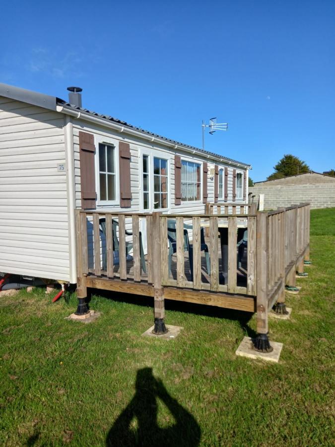 Mobilhome Nature Saint-Laurent-sur-Mer Exterior photo